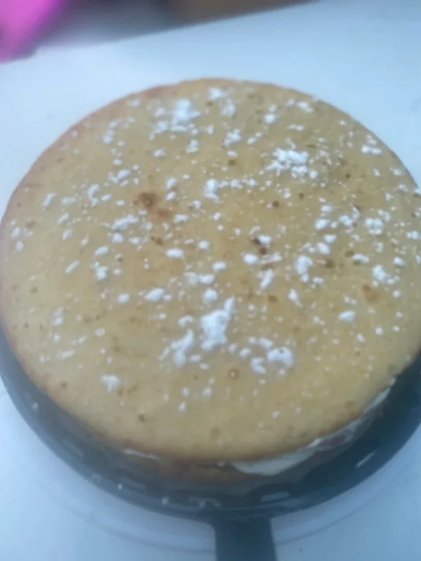 Victoria Sponge Cake - Image 7