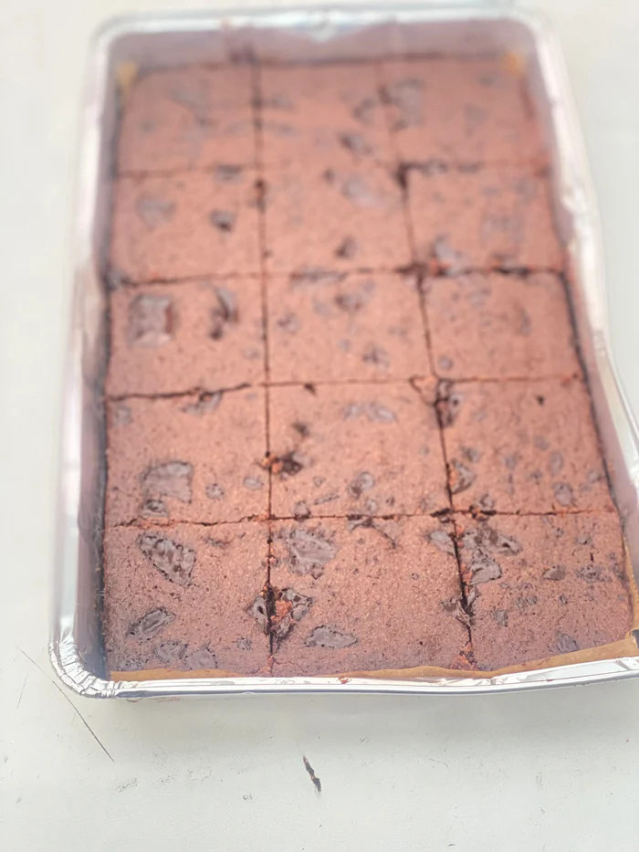 Fudgy Chewy Brownies Dairy Free/ or Dairy - Tray size - Image 4