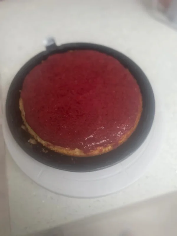 Victoria Sponge Cake - Image 3